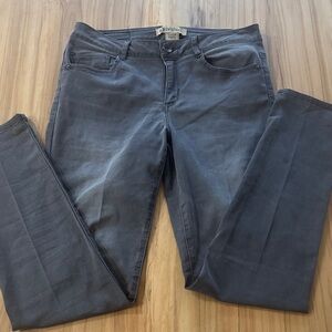 Democracy Women's Charcoal Skinny Jeans size 10